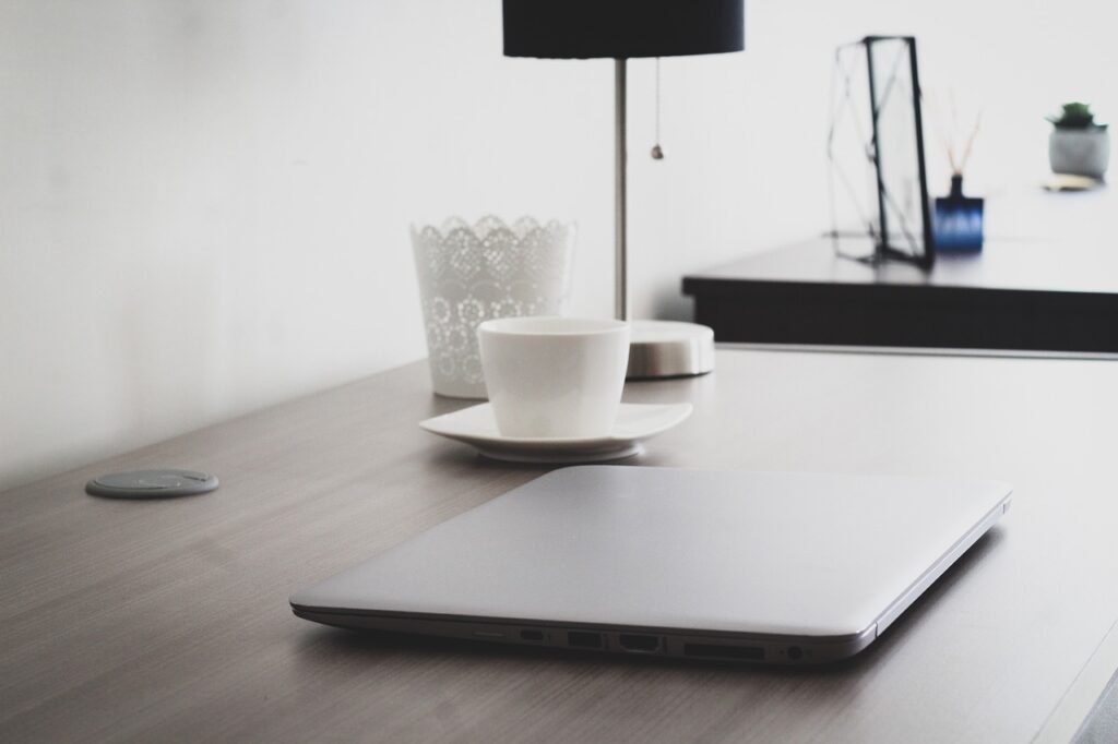 在宅勤務中におすすめのランチでダイエットに役立つ宅食は？