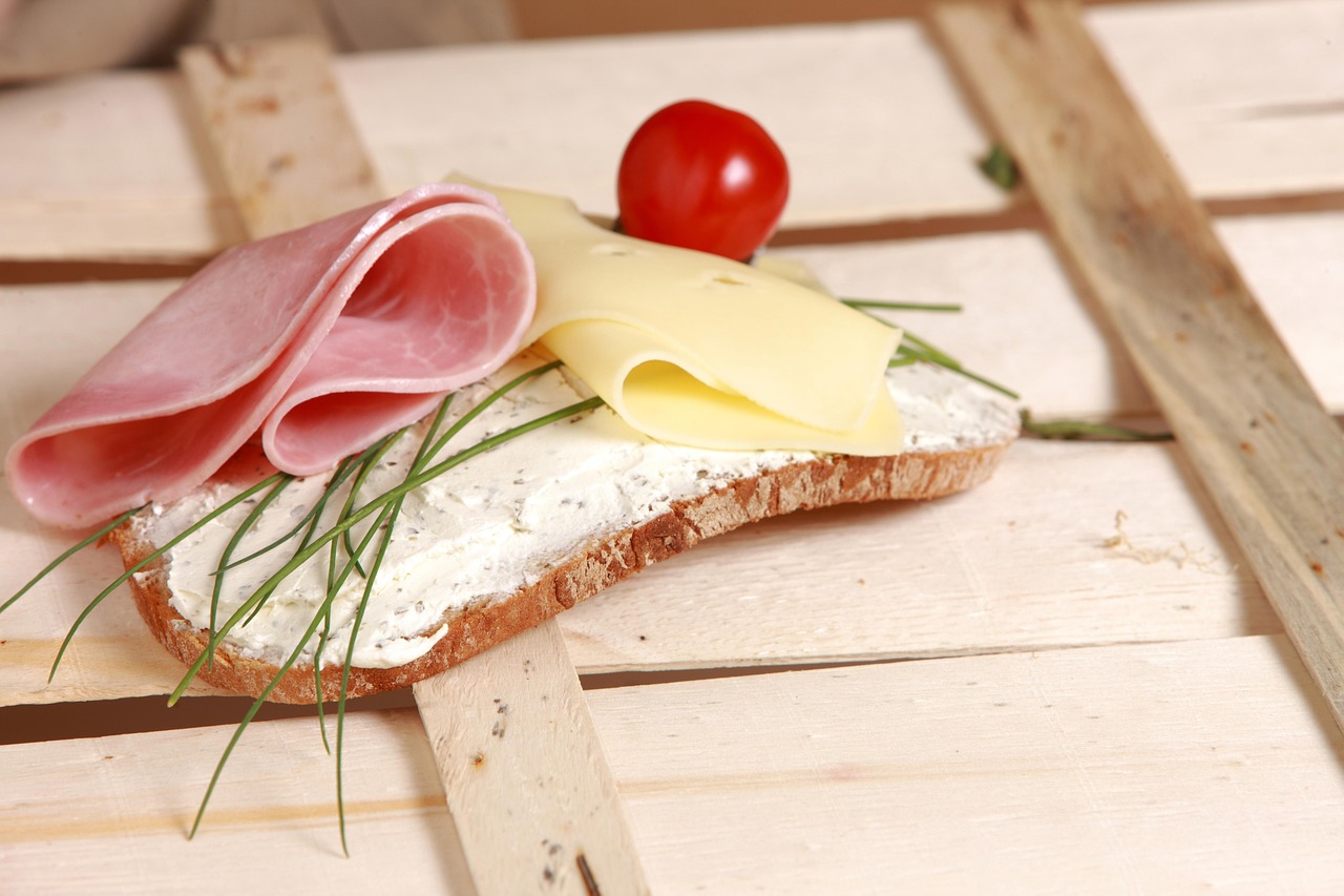 寝る前のダイエットに最適な宅食の置き換えメニューは？